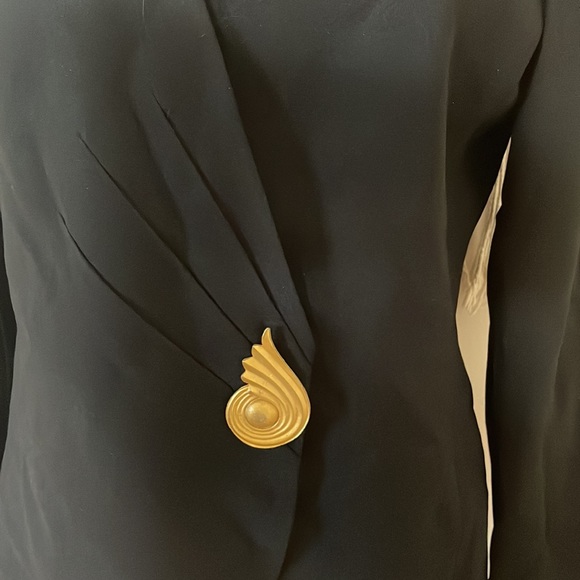 Vintage Kasper Blazer/ Black with Gold Hardware/ Size 8 - Picture 3 of 9